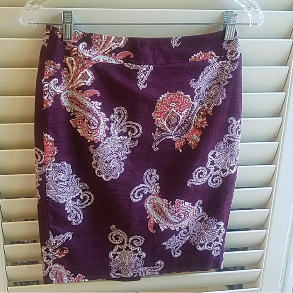 Ann Taylor Burgundy Paisley Pencil Skirt  00P
